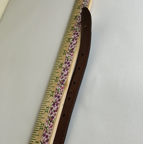 Stylish Black Belt with Ornate Gold Buckle - Picture 12 of 14